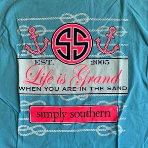 NWOT/Like New T-shirt Bundle